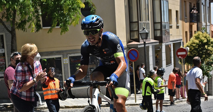 Víctor Castellano ve premiado su arrojo en la Vuelta a Cantabria