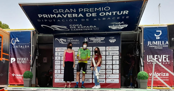 Toby Perry se lleva el premio de la montaña en el GP Primavera de Ontur